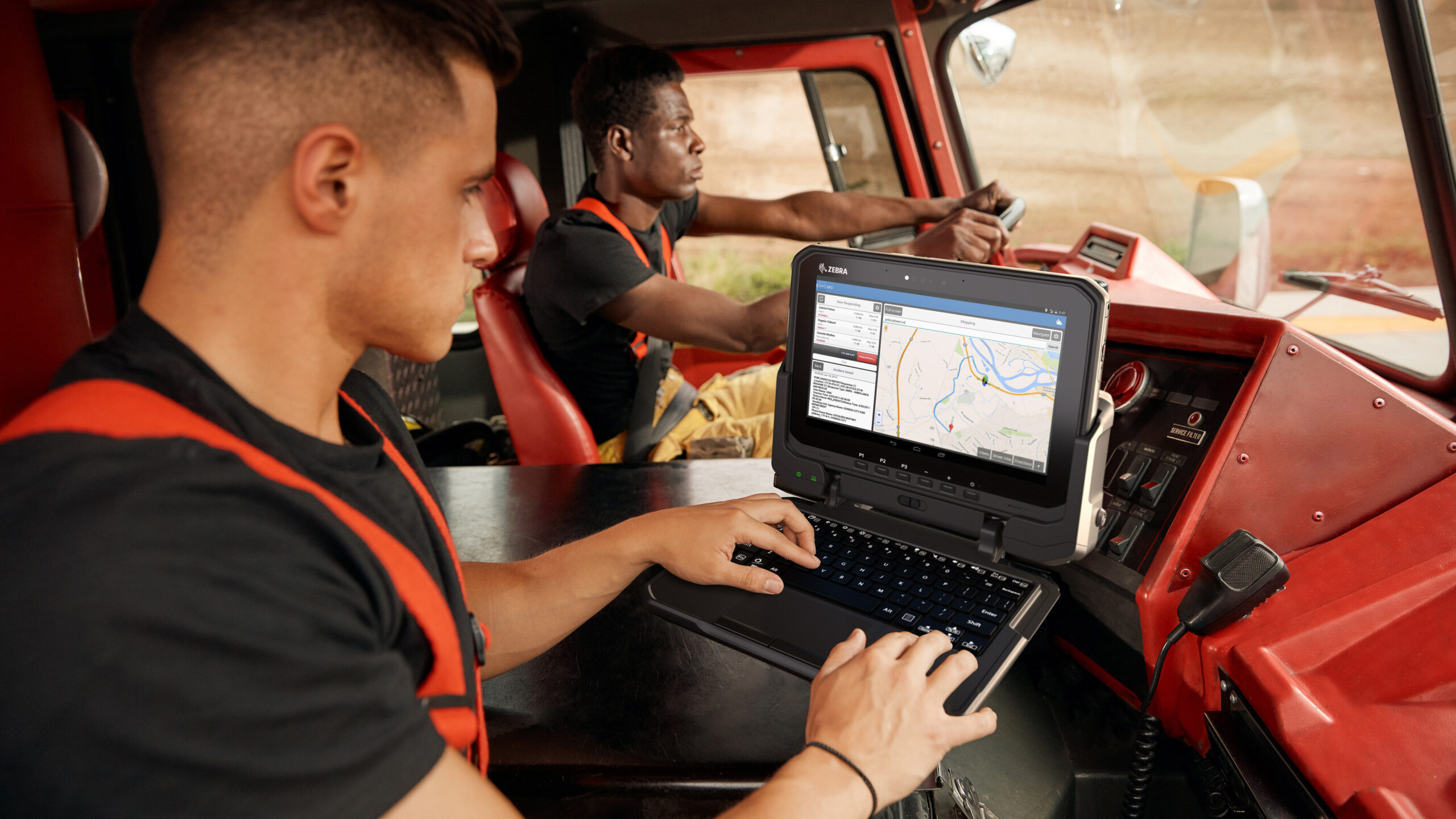 public-safety-photography-website-crew-et6x-keyboard-fire-vehicle-16×9-3600px.jpg.imgw.3600.3600